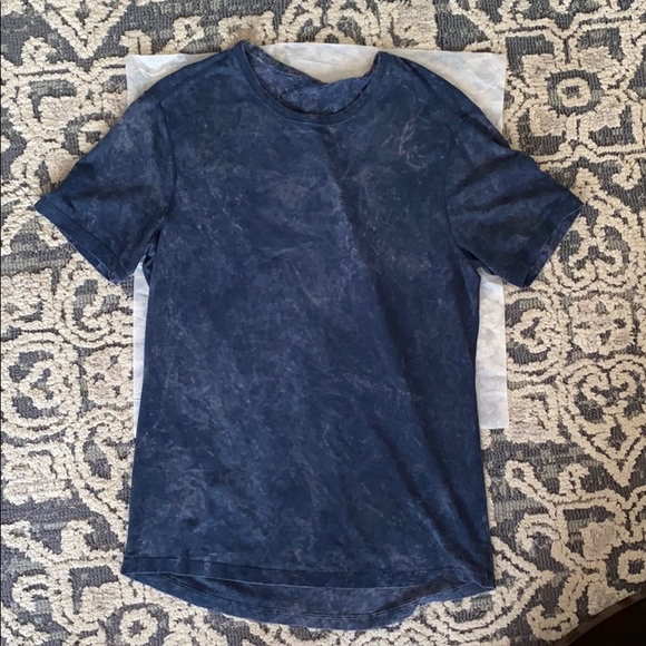 lululemon athletica Other - Lululemon men’s 5 year basic tee in cloudy wash